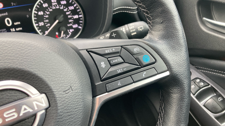 Nissan Juke 1.0 DiG-T 114 Tekna 5dr DCT Petrol Hatchback